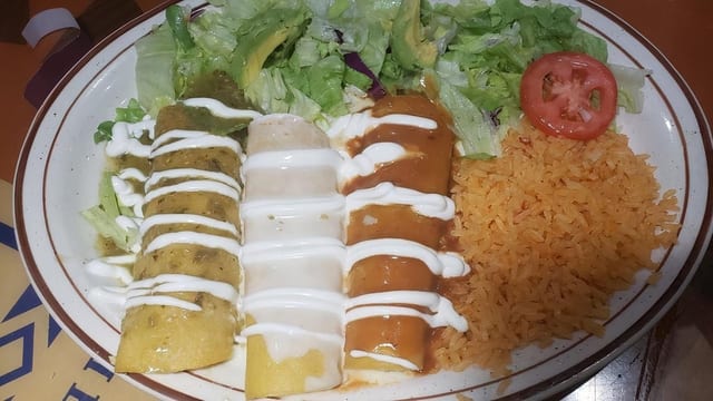47. Enchiladas Bandera.